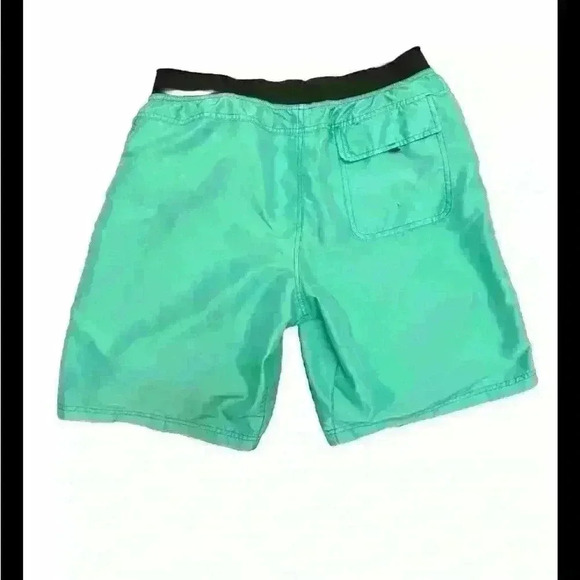 Prana Green Lightweight Breath Pocket Shorts - Picture 2 of 4
